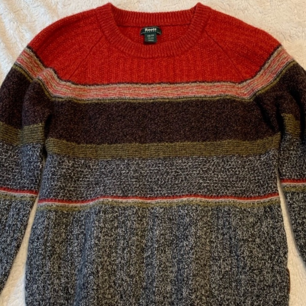Roots sweater 100%wool